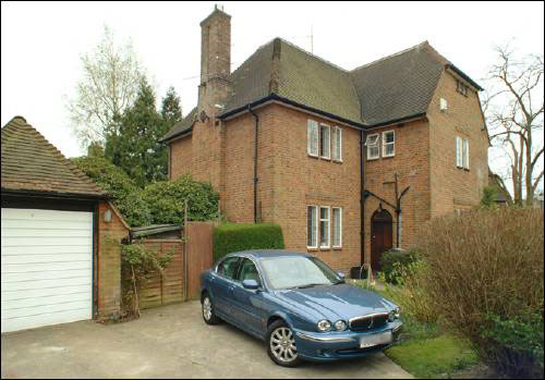 68 Meadway a